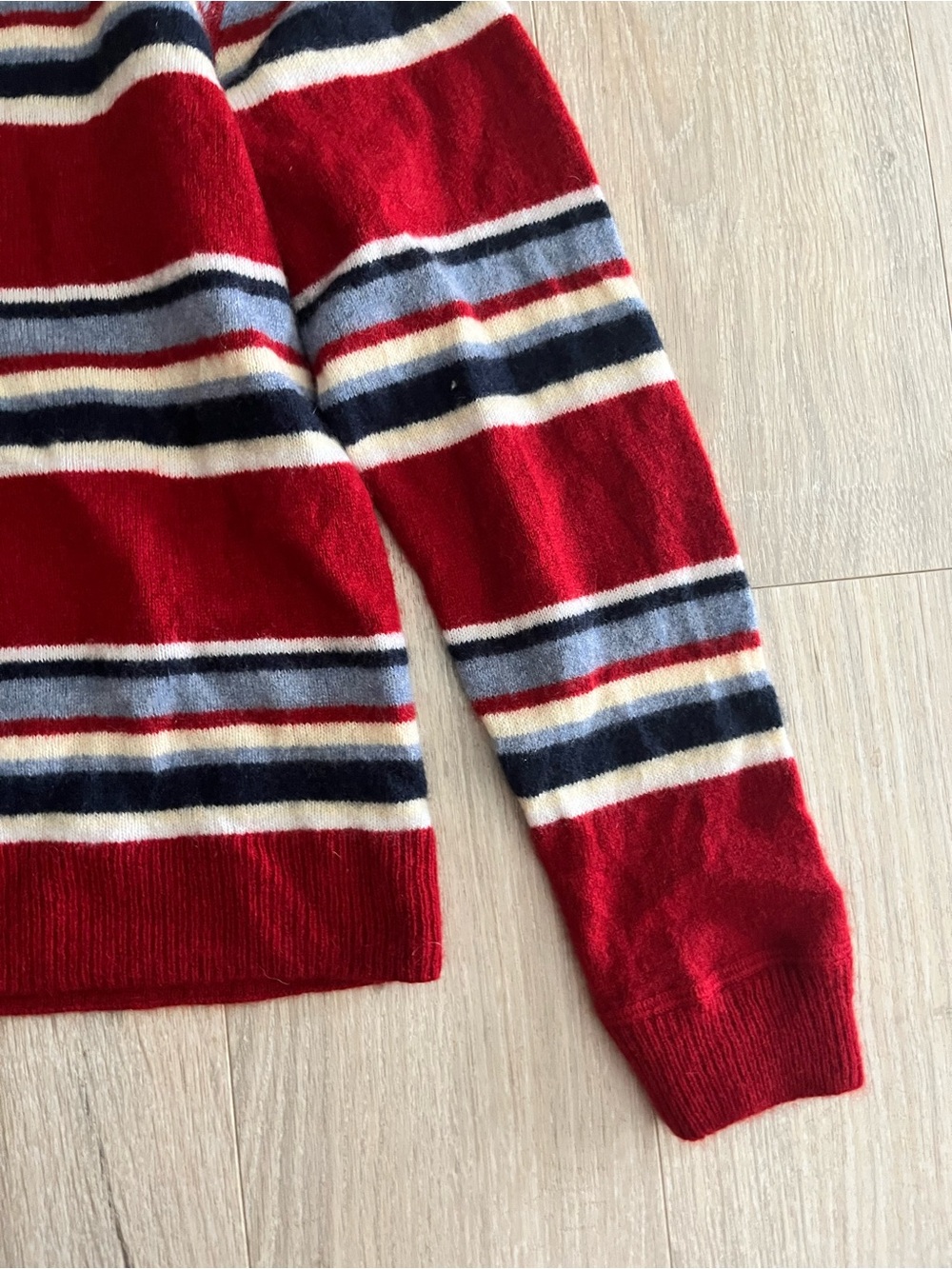 Reformation Women’s Cashmere Boyfriend Sweater Crimson Multi Stripe - Size XS - Picture 3 of 6